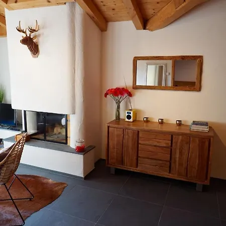 Apartment Mira Piz Signina - Wunderbare Dachwohnung Mit Blick In Berge